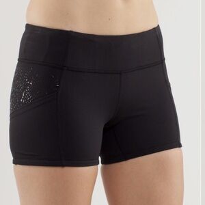 Lululemon Run: Shorty Short Black/Cut-out Lace Silicone Black